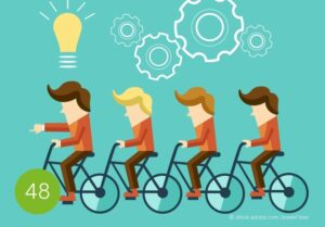 Illustration von vier Personen auf Fahrrädern mit Symbolen für Zusammenarbeit und Innovation – Metapher für laterale Führung ohne Weisungsbefugnis